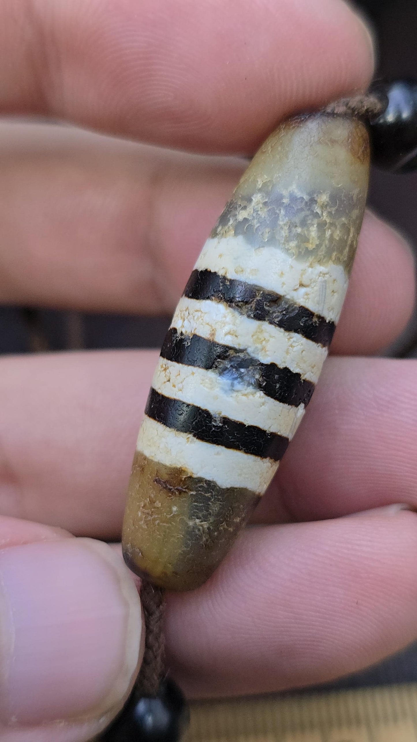 40mm Antique Tibetan 3-Striped Dzi Bead, Authentic Chung Dzi Agate, Weathered Himalayan Amulet, Ancient Tribal Jewelry, Collectible Agate