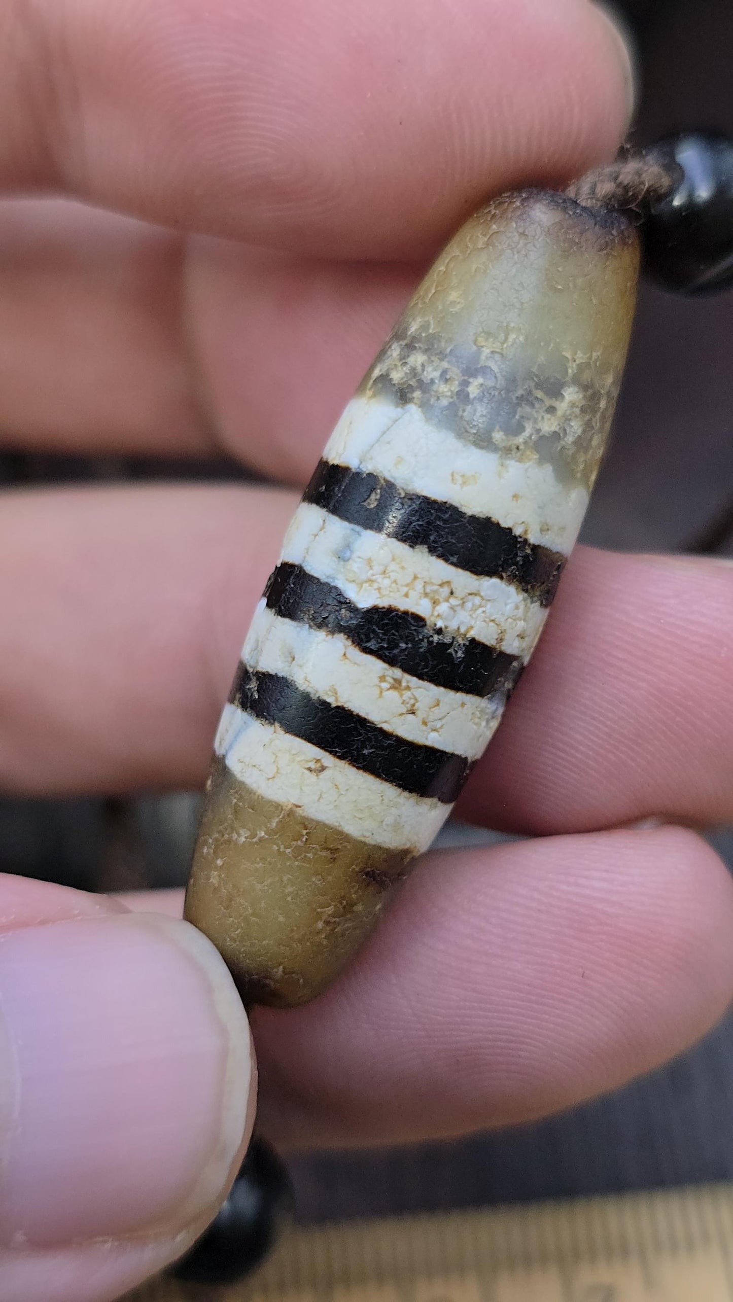 40mm Antique Tibetan 3-Striped Dzi Bead, Authentic Chung Dzi Agate, Weathered Himalayan Amulet, Ancient Tribal Jewelry, Collectible Agate
