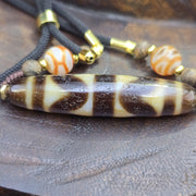 Tiger Tooth Pattern Dzi Bead Necklace Tibetan Agate Gzi Wealth Amulet, Collectible Agate