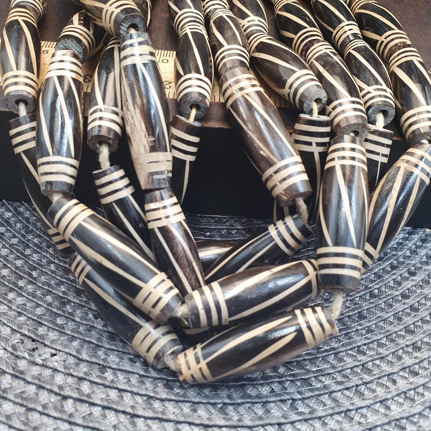 Powerful tibetan old eyes agate amulet with carving yak bone beads necklace