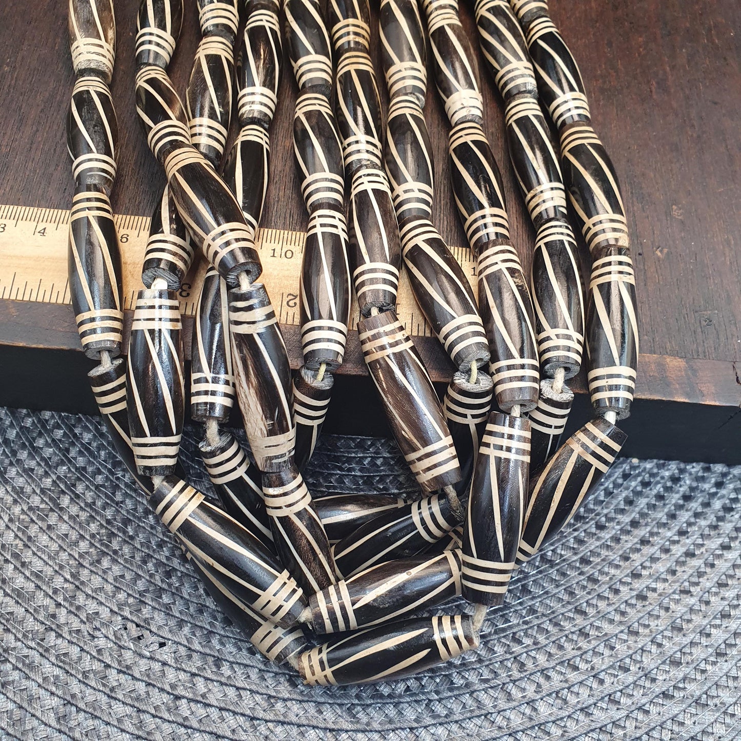 Powerful tibetan old eyes agate amulet with carving yak bone beads necklace