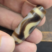 Authentic Taiwan Dzi Agate Harmony & Love Amulet – Authentic Patterned Protection Talisman – High-Quality Focal Bead Spiritual .