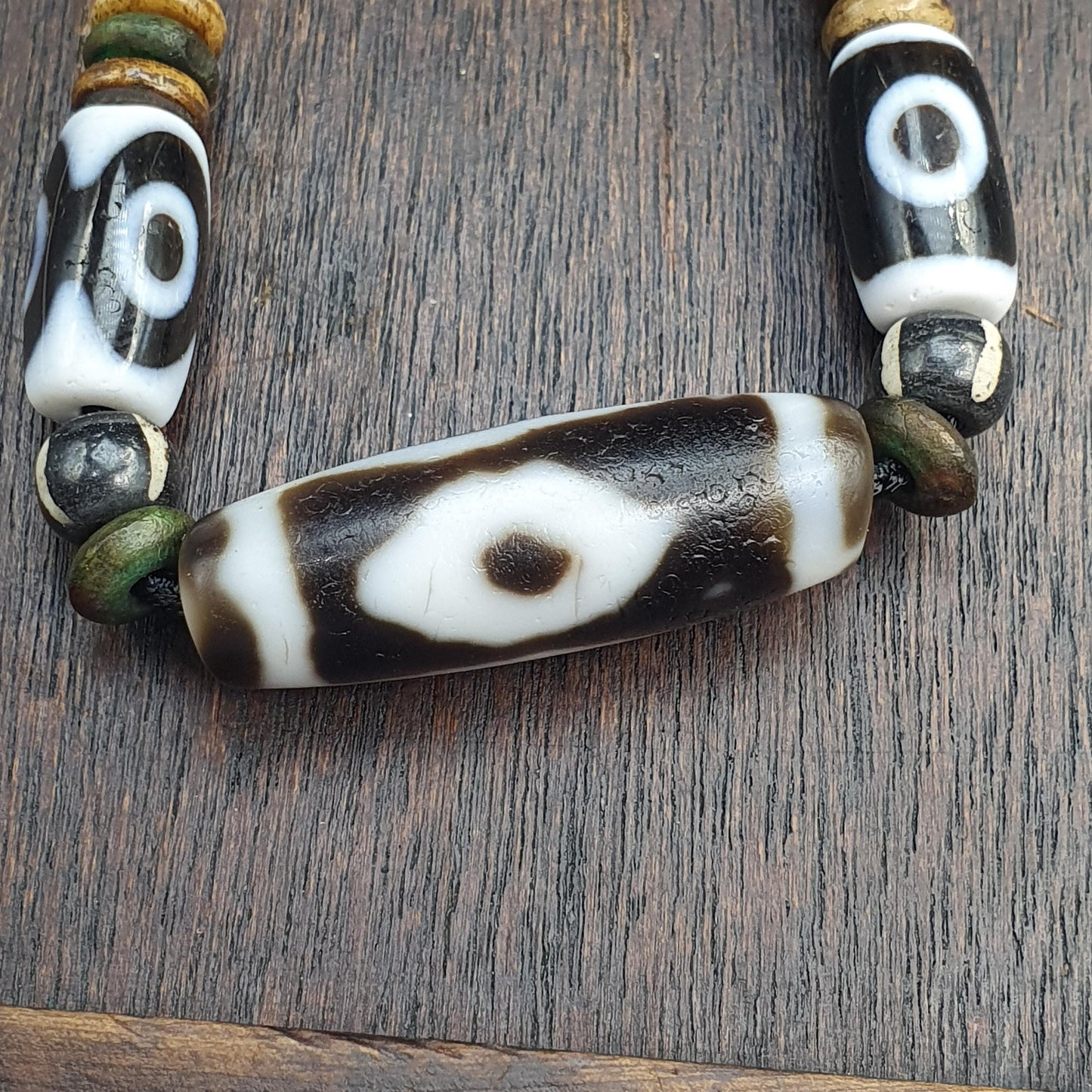 High-Quality Rare 2-Eye in Eye Dzi Bead Taiwan Agate – Double Vision & Harmony Amulet