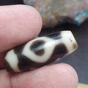 Rare Diamond & Square Eye Dzi Bead Tibetan Himalayan Agate – Heaven and Earth Geometric Amulet 4 Direction Protection Talisman