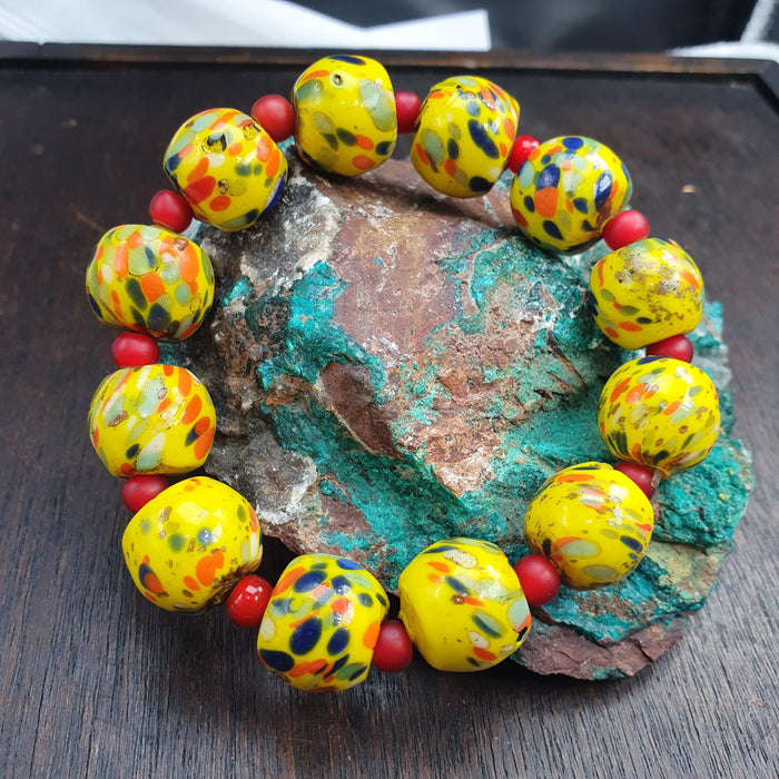 Yellow Venetian Style Glass Trade Bead Bracelet, Colorful Confetti Splatter Lampwork Beads, African Trade Bead Jewelry, Vibrant Boho Gift