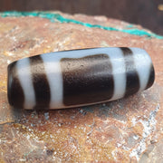 Heaven and Earth eye-in-eye dzi bead in Taiwan etched agate – photo 3 of 5