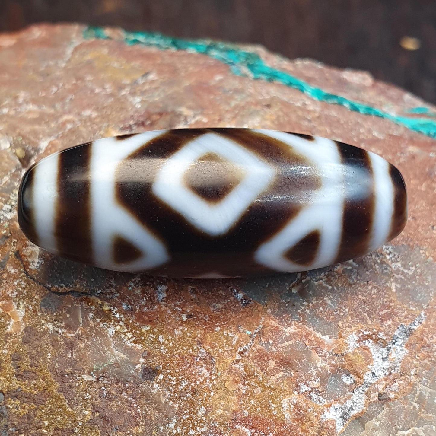 Tibetan 3 diamond eyes agate stone dzi bead amulet Spiritual Amulet