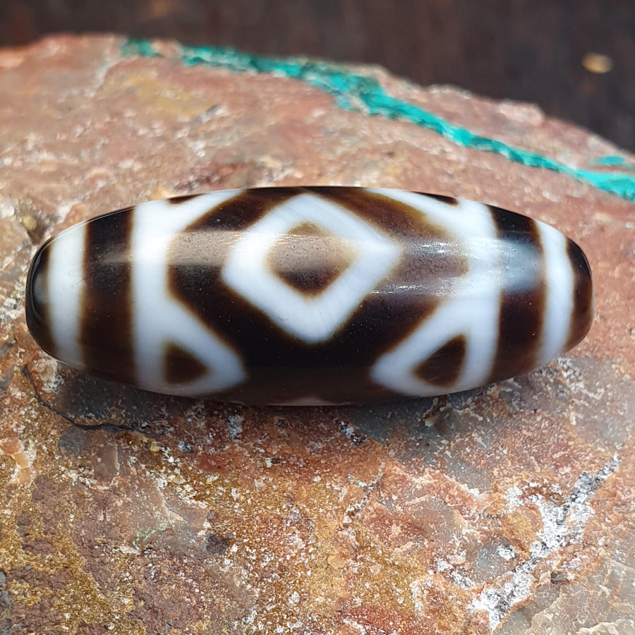 Tibetan 3 diamond eyes agate stone dzi bead amulet Spiritual Amulet