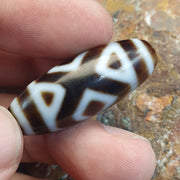 Tibetan 3 diamond eyes agate stone dzi bead amulet Spiritual Amulet
