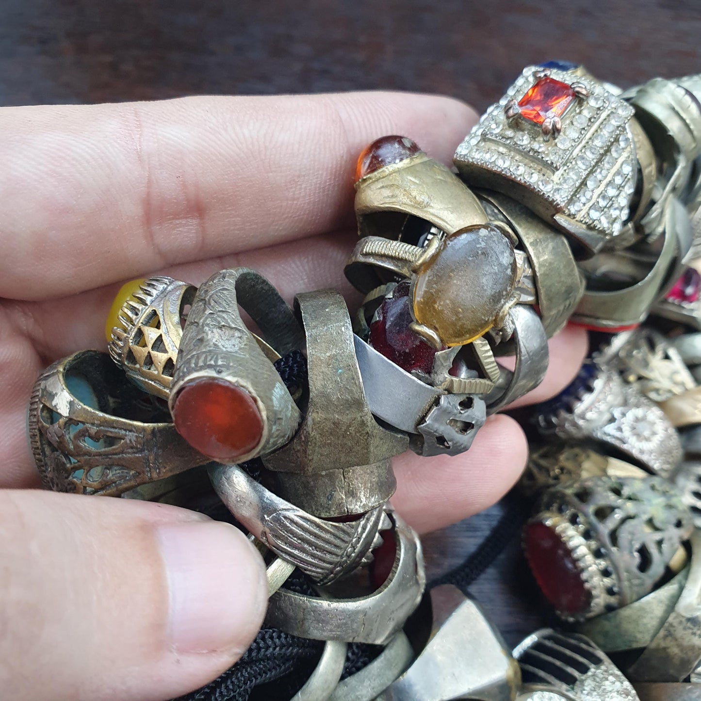 57 Pieces Antique vintage rings with agate, Glass and Resin center Stones
