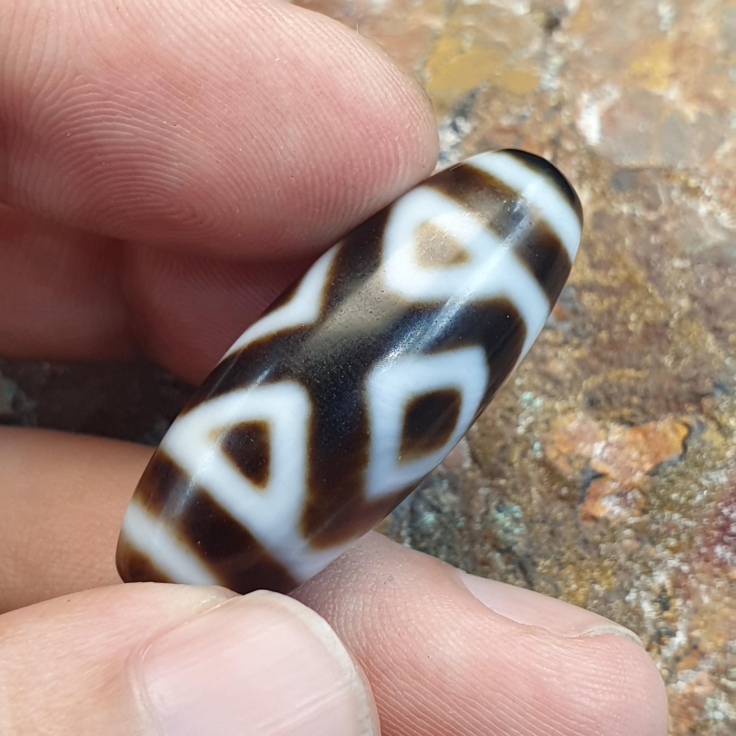 Tibetan 3 diamond eyes agate stone dzi bead amulet Spiritual Amulet