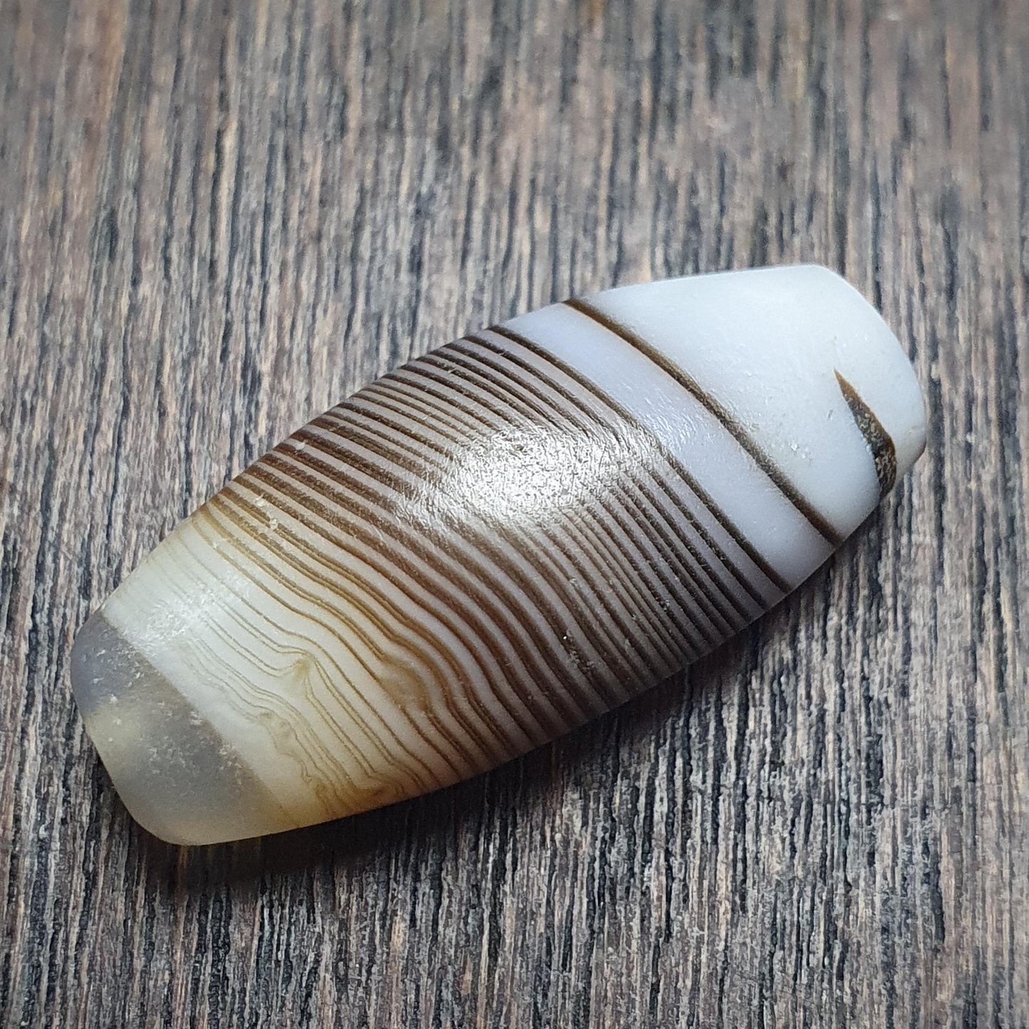 Antique yemeni middle eastern agate natural pattern agate bead amulet