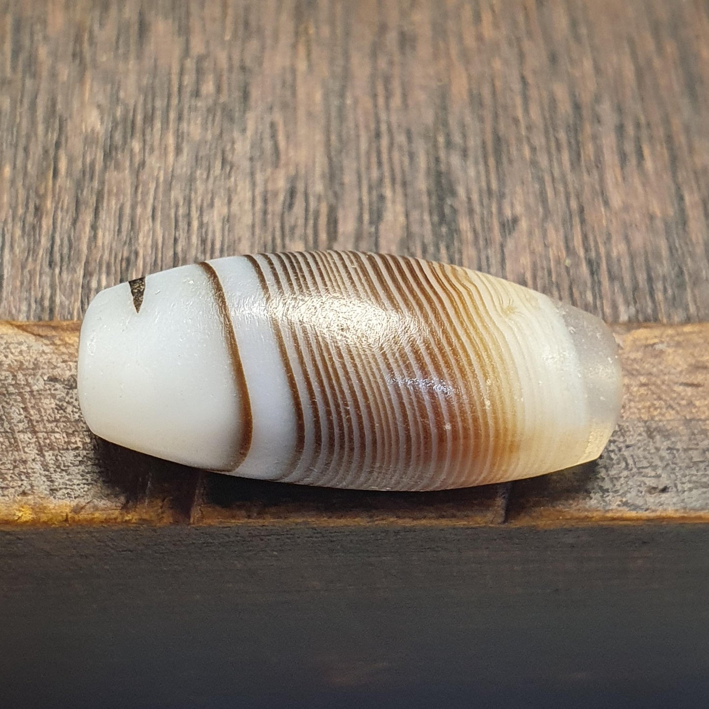 Antique yemeni middle eastern agate natural pattern agate bead amulet