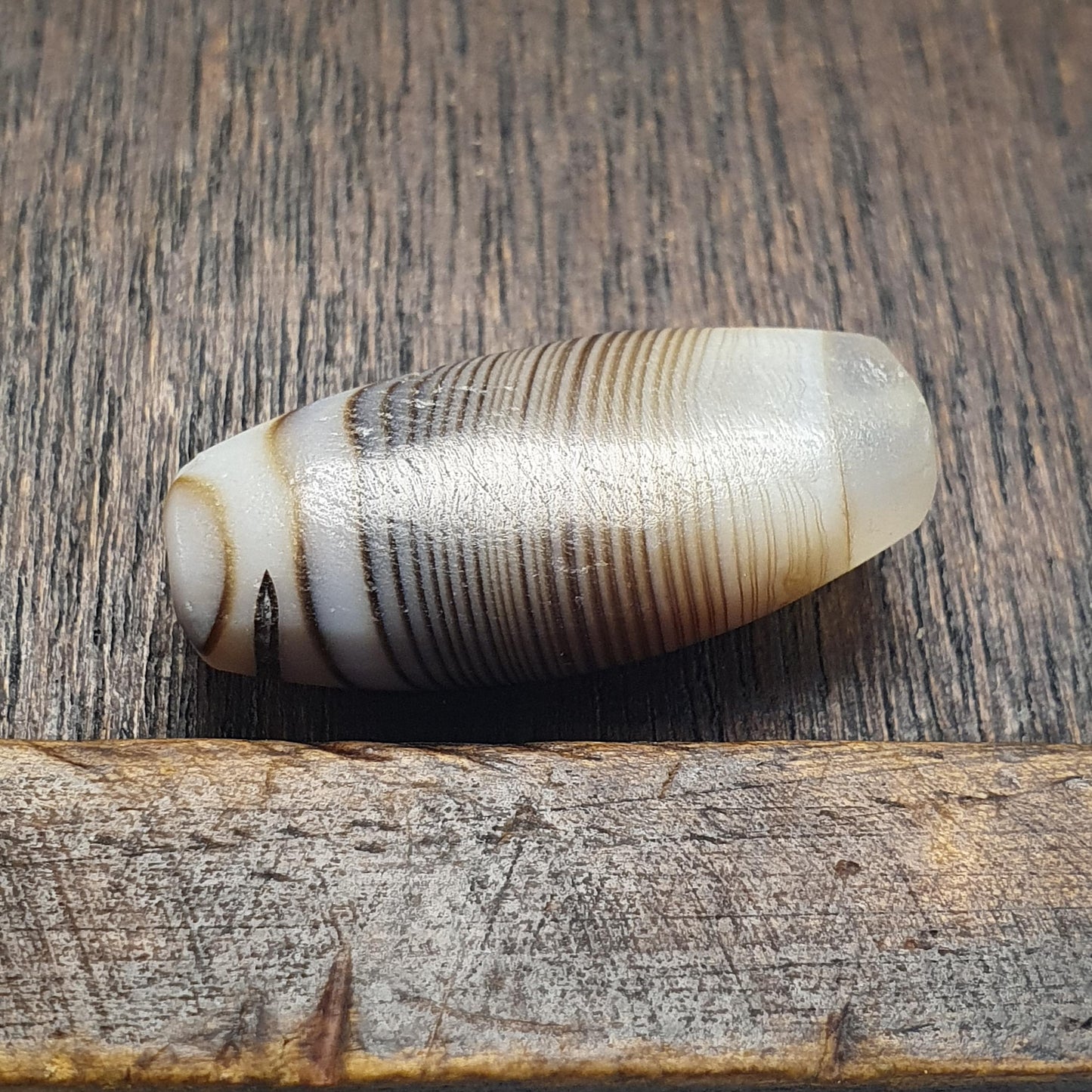 Antique yemeni middle eastern agate natural pattern agate bead amulet
