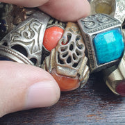 57 Pieces Antique vintage rings with agate, Glass and Resin center Stones