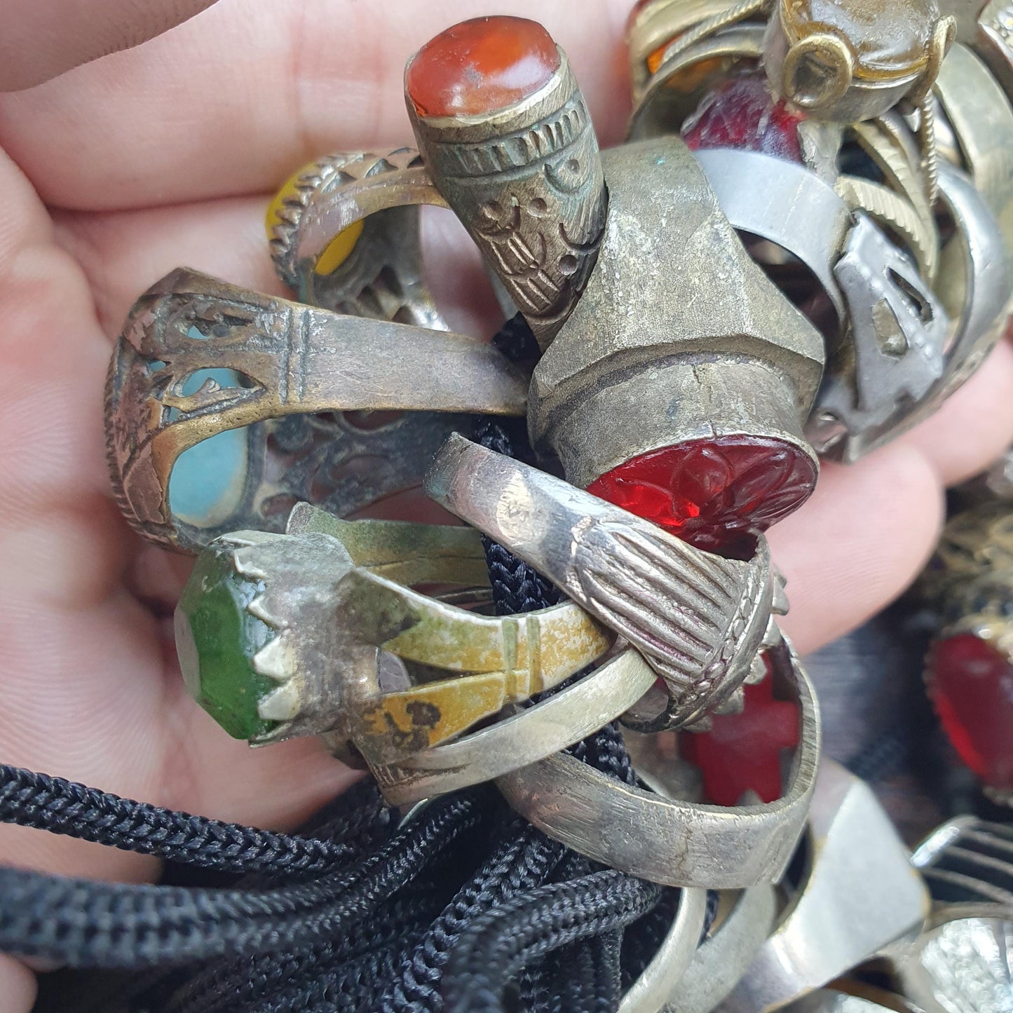 57 Pieces Antique vintage rings with agate, Glass and Resin center Stones