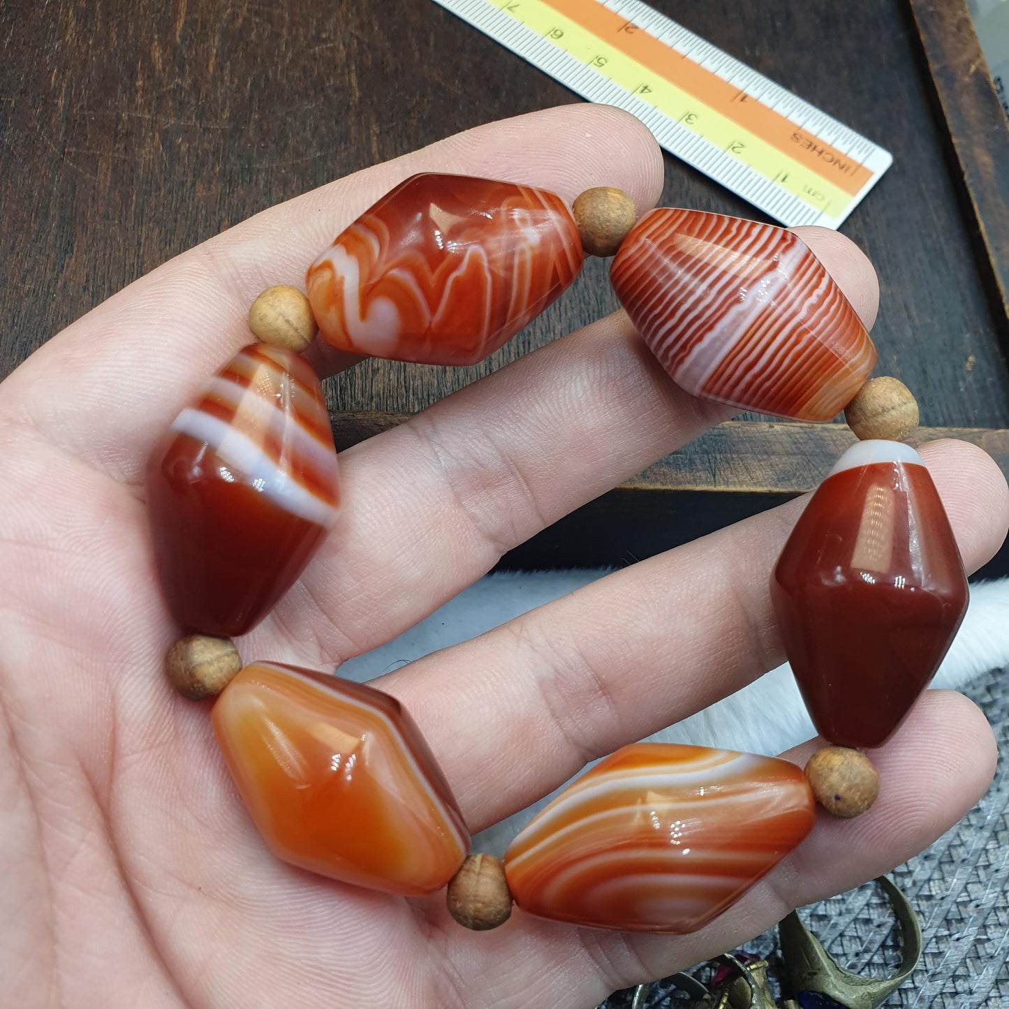 Himalayan tibetan red agate carnelian beads unique eyes pattern Bracelet