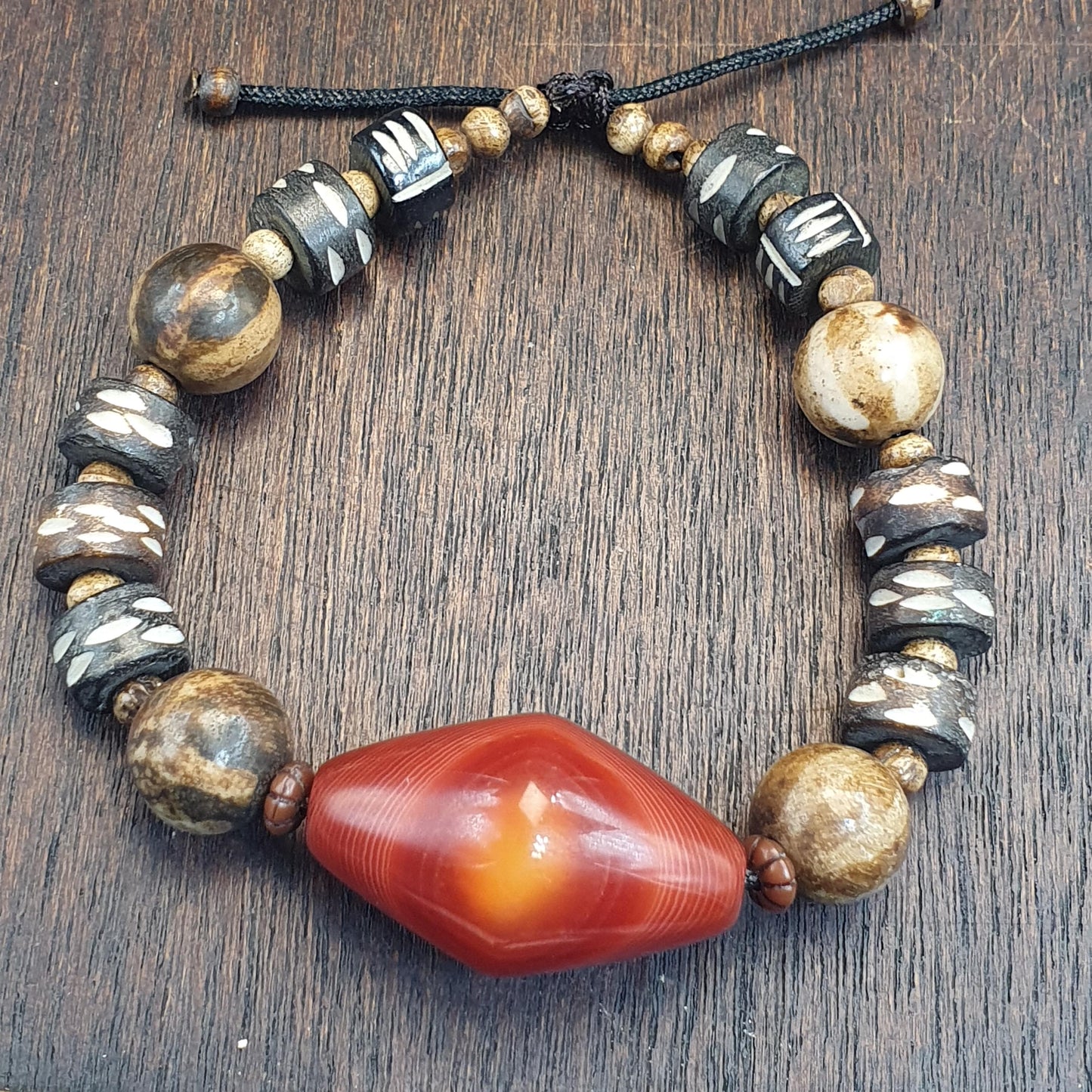 Himalayan tibetan red agate and carving Bone beads unique eyes pattern Bracelet