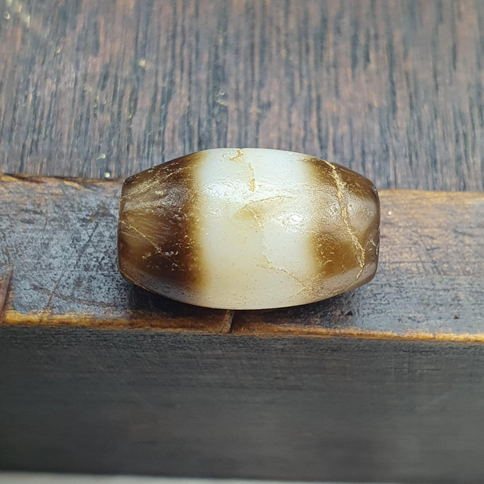 Antique yemeni middle eastern agate ChungDzi agate bead amulet