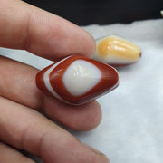 Lot 2 Red agate himalayan tibetan agate carnelian beads