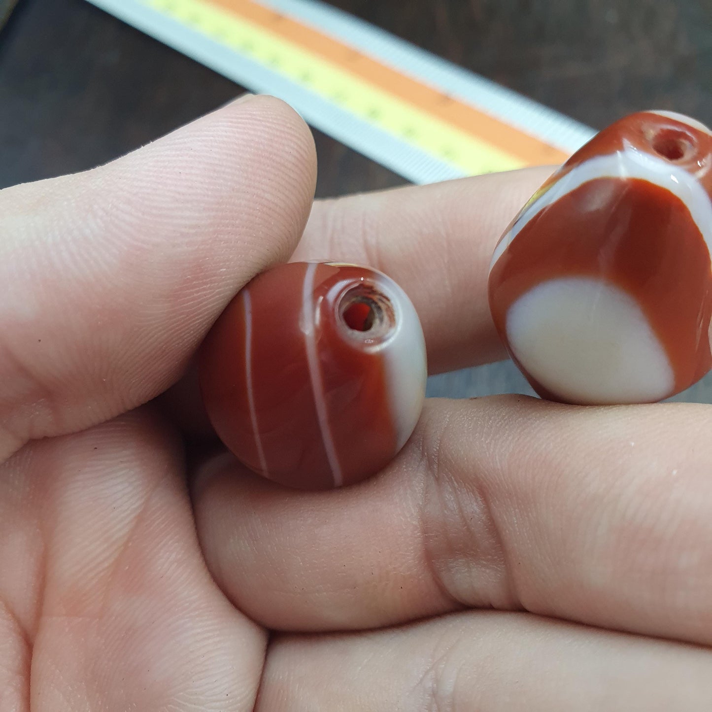 Lot 2 Red agate himalayan tibetan agate carnelian beads