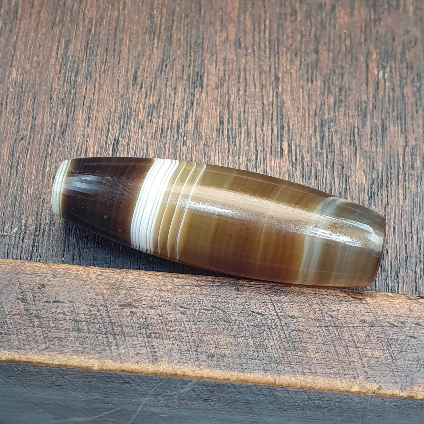 Antique Old Yemeni Agate Natural Rare pattern Banded Agate Bead 38.2mm