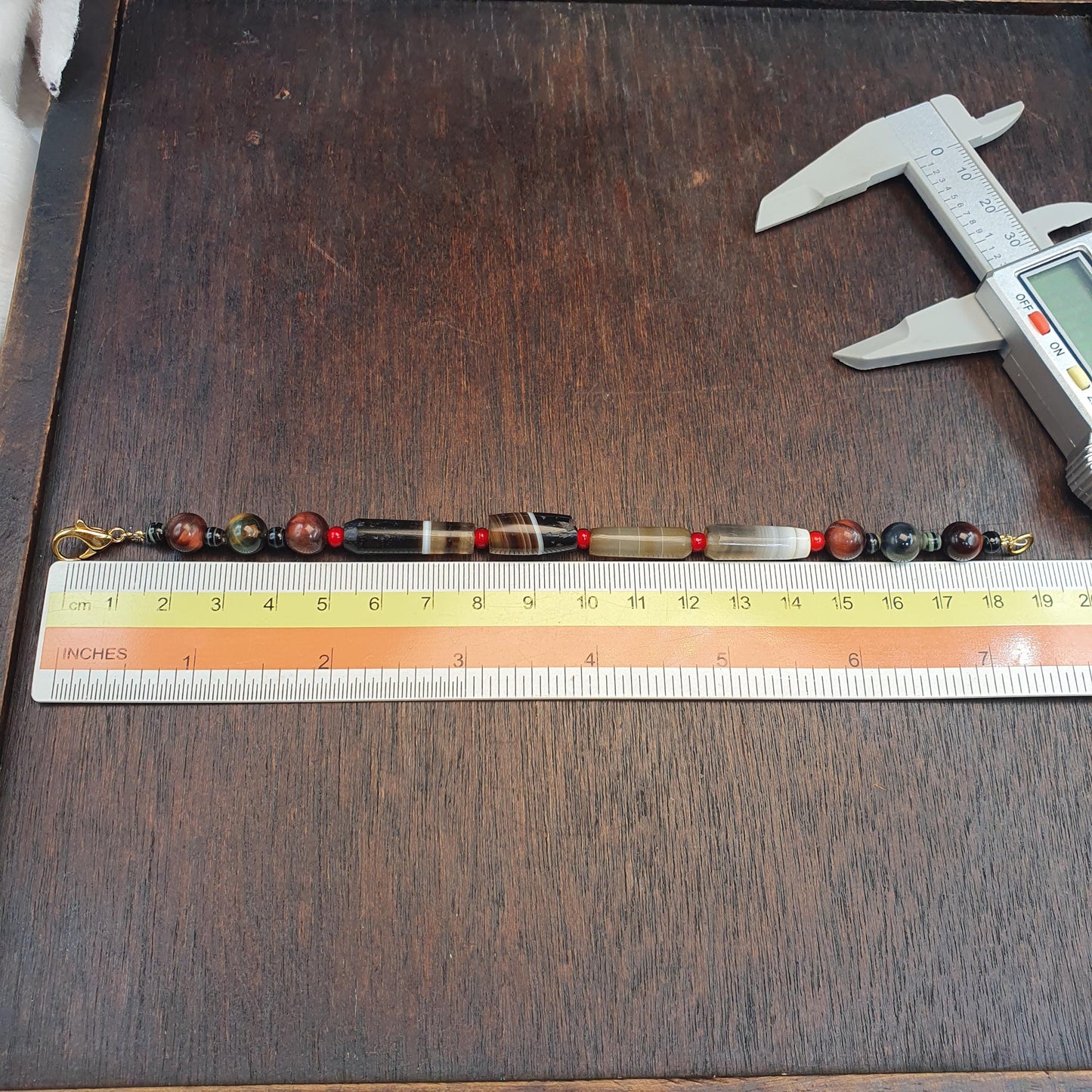 Antique old yemeni agate natural lines white agate & tigereye beaded bracelet