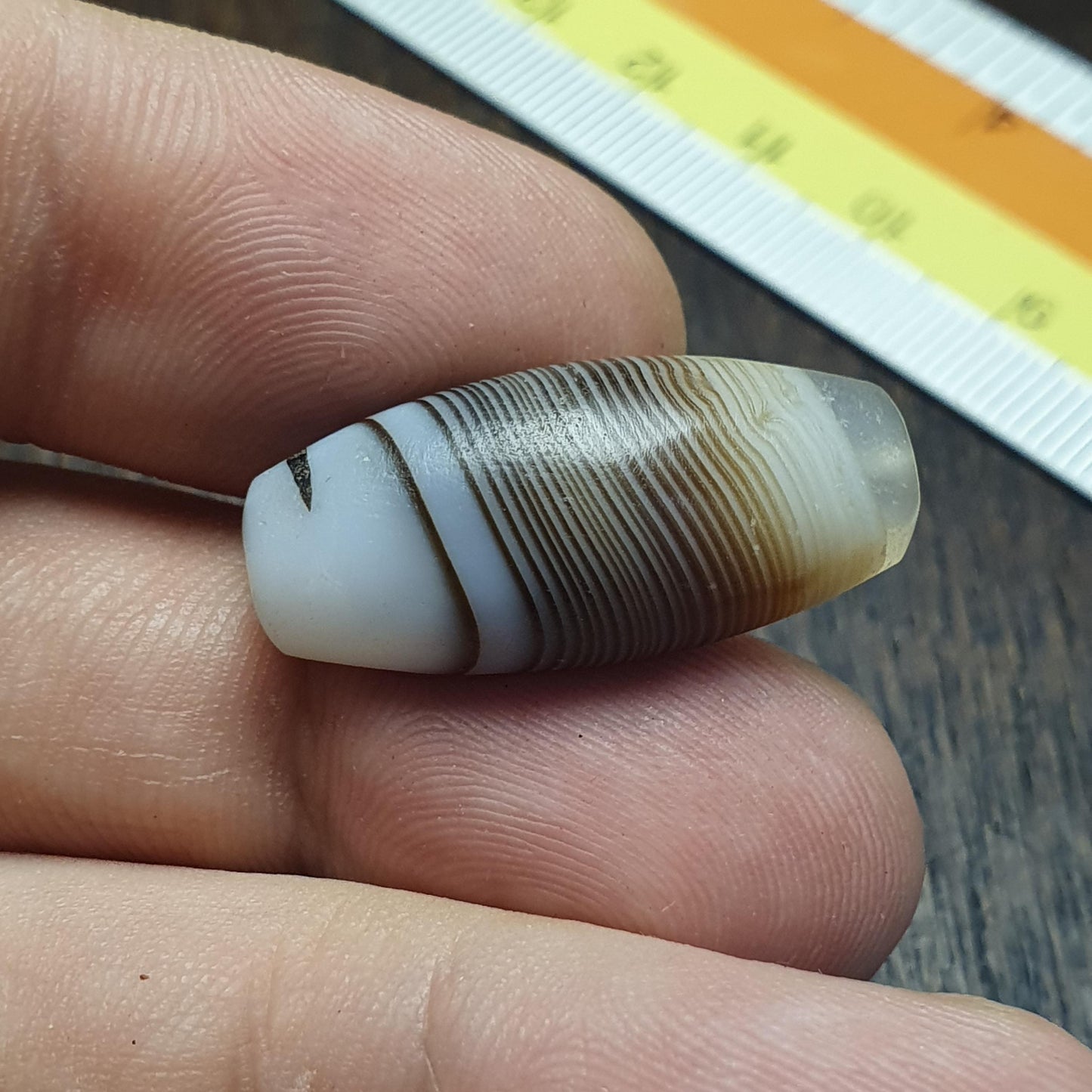 Antique yemeni middle eastern agate natural pattern agate bead amulet