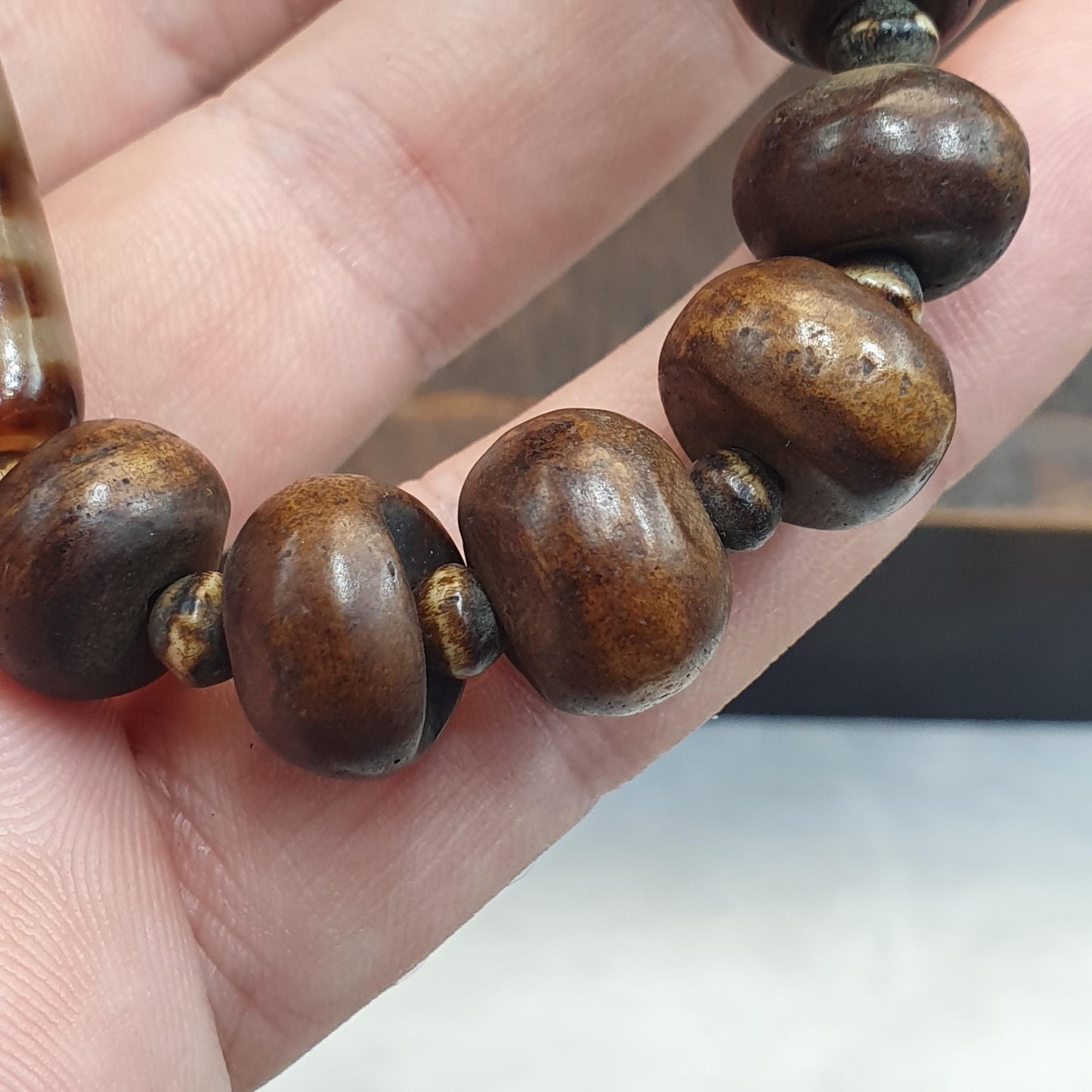 Himalayan Tibetan 7 eyes agate stone bead agate with Yak (Buffalo) beads