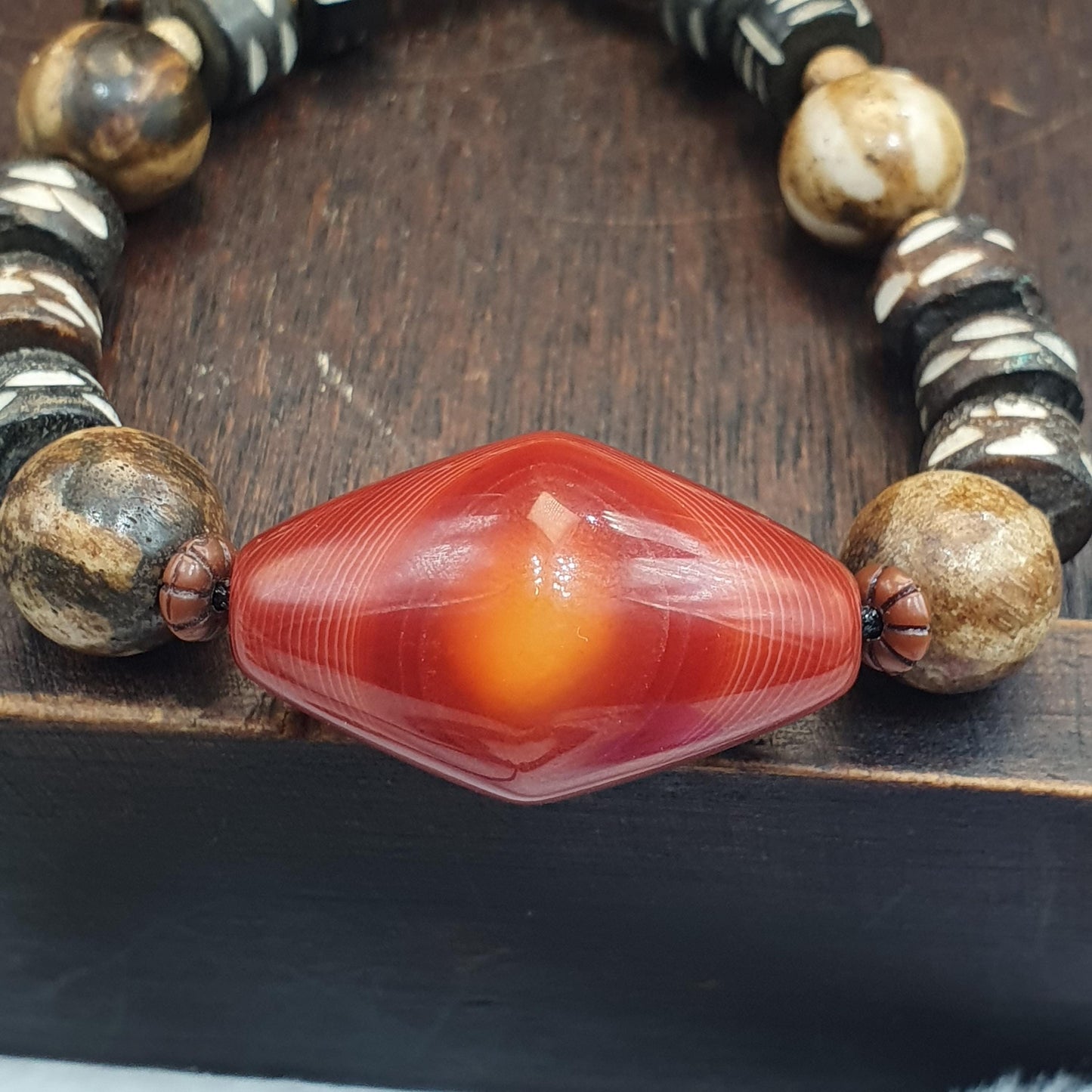 Himalayan tibetan red agate and carving Bone beads unique eyes pattern Bracelet