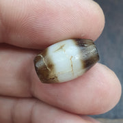 Antique yemeni middle eastern agate ChungDzi agate bead amulet