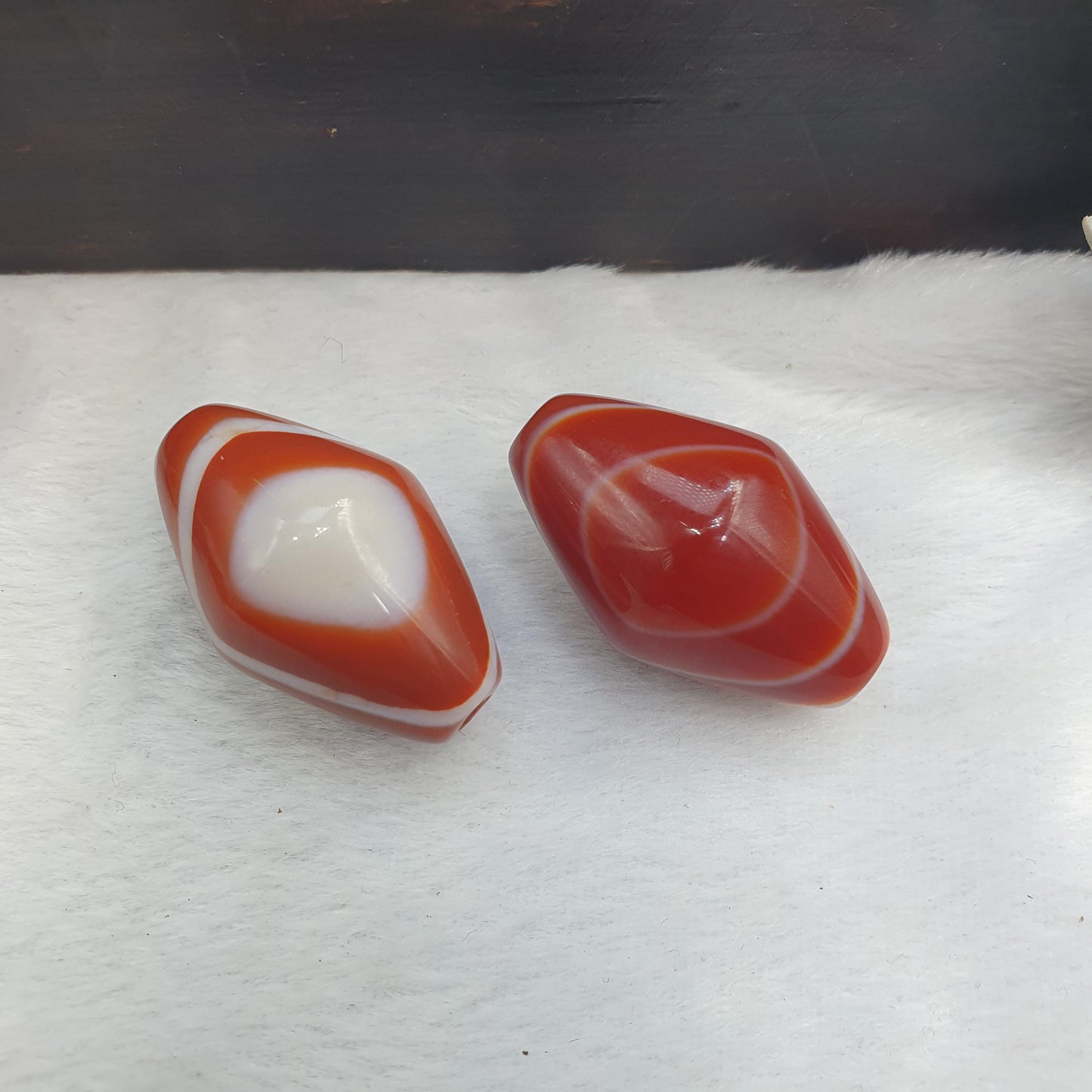 Lot 2 Red agate himalayan tibetan agate carnelian beads