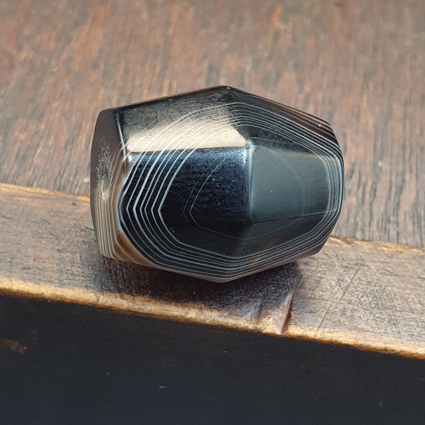 Rare 20mm Chubby Hexagonal Banded Agate Chung Dzi Bead, Antique Himalayan Agate, Fine Line Zebra Striped Pattern Bead