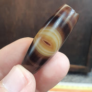 Natural Eye Himalayan Agate Bead 39.3mm Genuine Tibetan Bandit Agate Healing Stone Agate Beads for Meditation Malas, Protective Amulet