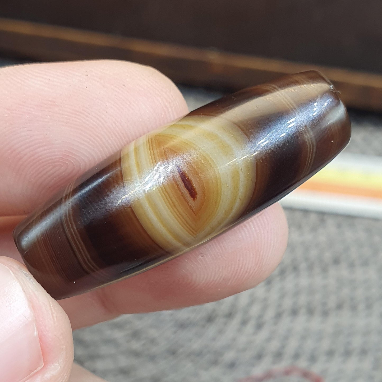 Natural Eye Himalayan Agate Bead 39.3mm Genuine Tibetan Bandit Agate Healing Stone Agate Beads for Meditation Malas, Protective Amulet