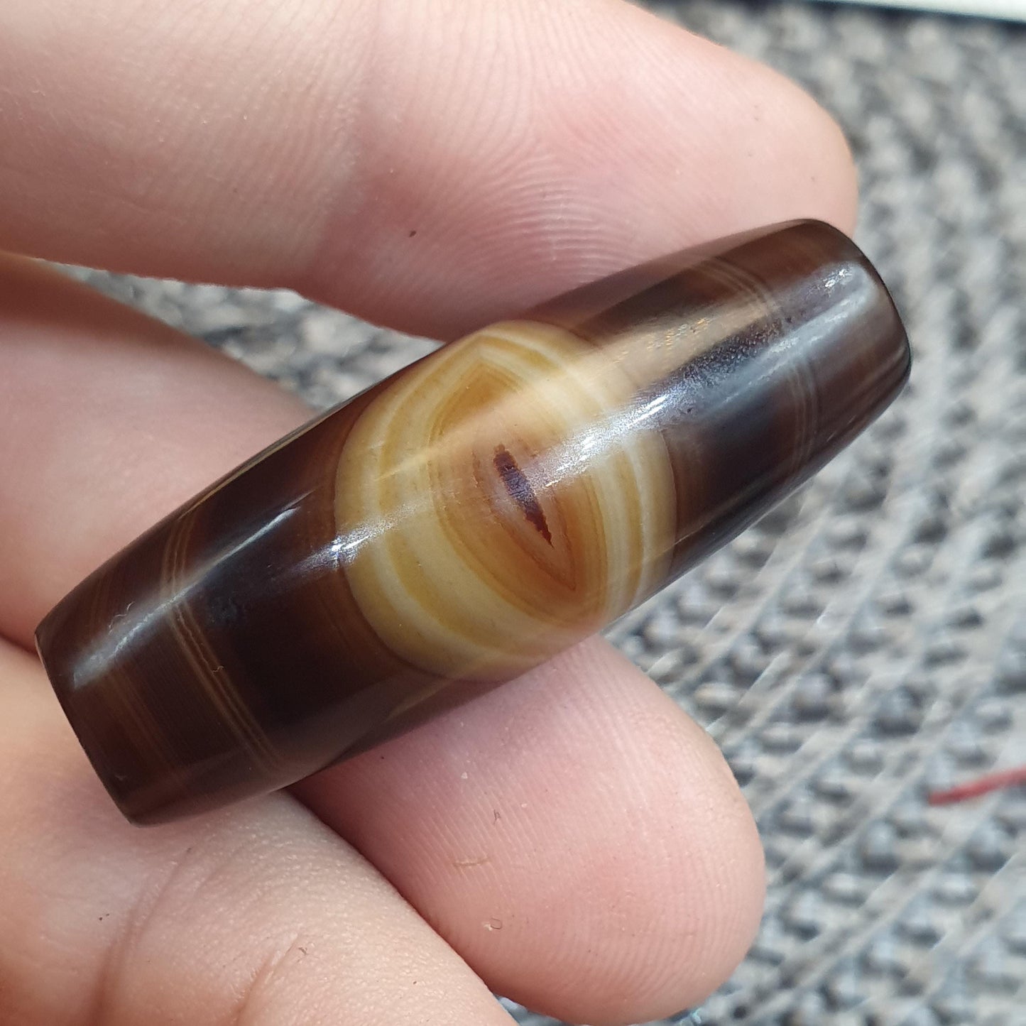 Natural Eye Himalayan Agate Bead 39.3mm Genuine Tibetan Bandit Agate Healing Stone Agate Beads for Meditation Malas, Protective Amulet