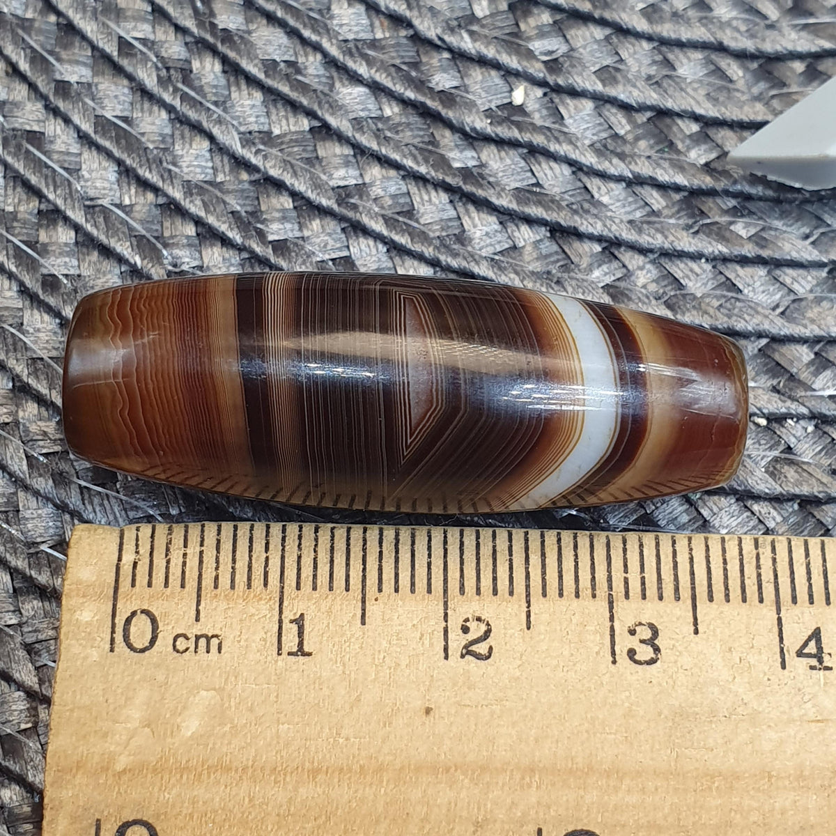 Vintage Tibetan Agate Bead 40mm Natural Triangle Eye Banded Amulet Healing Stone Agate Beads for Meditation Malas