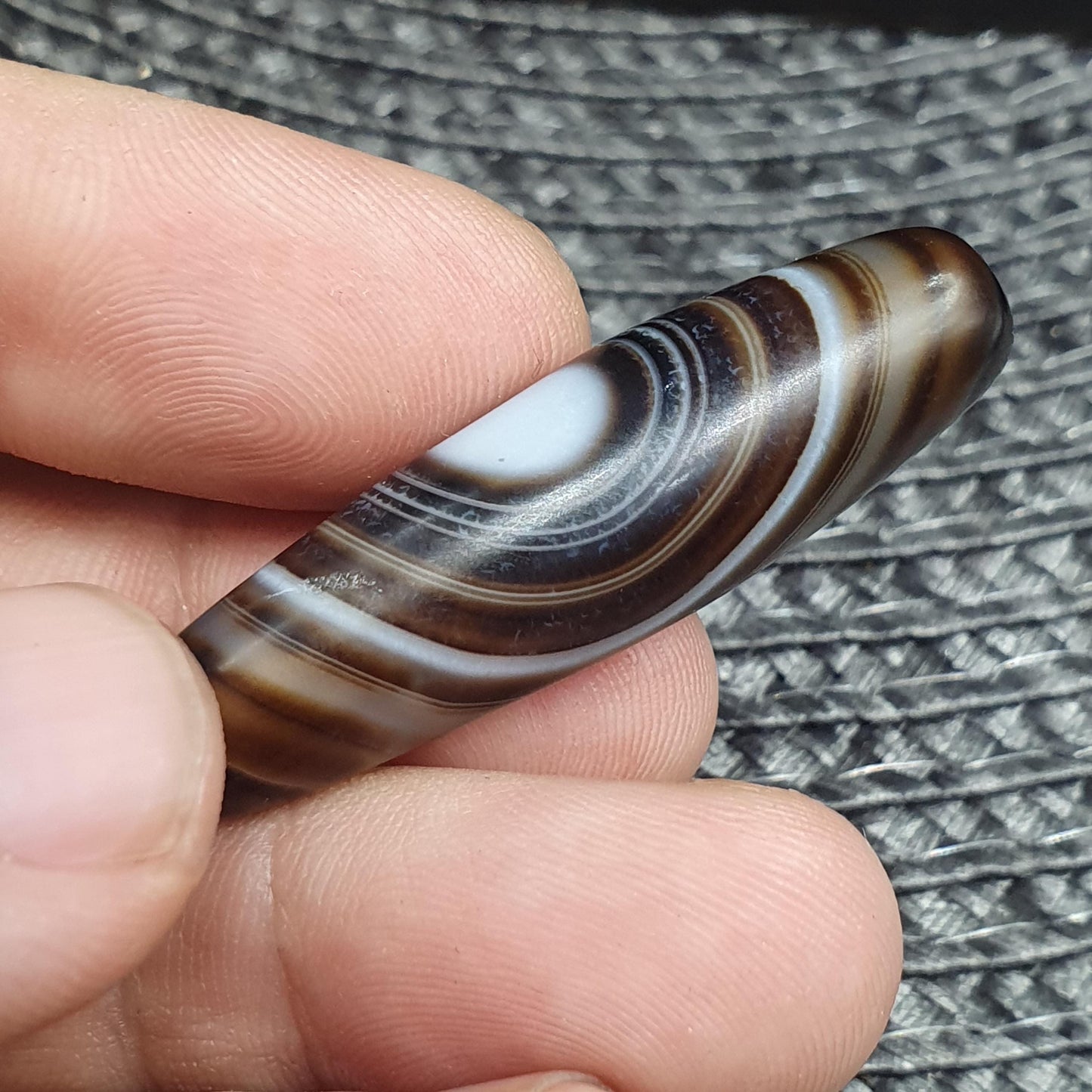 Vintage old himalayan indo tibetan eye agate bead Himalayan Indo Tibetan rare Patterns pure Natural Eyes Banded Agate Amulet,