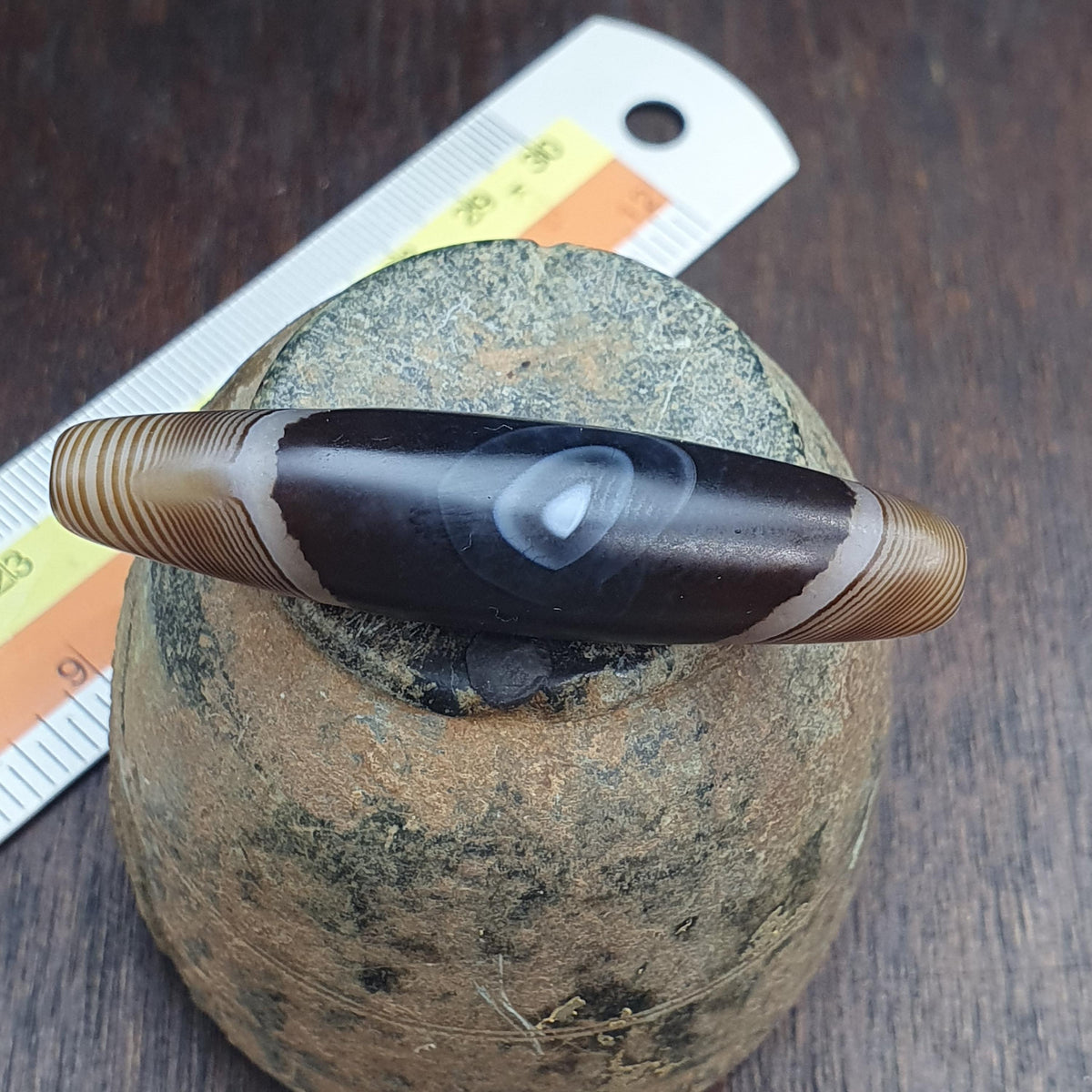 Natural Himalayan Tibetan Agate Bead 54.6mm Dragon Eye Pattern Banded Amulet Healing Stone Agate Beads for Meditation Malas