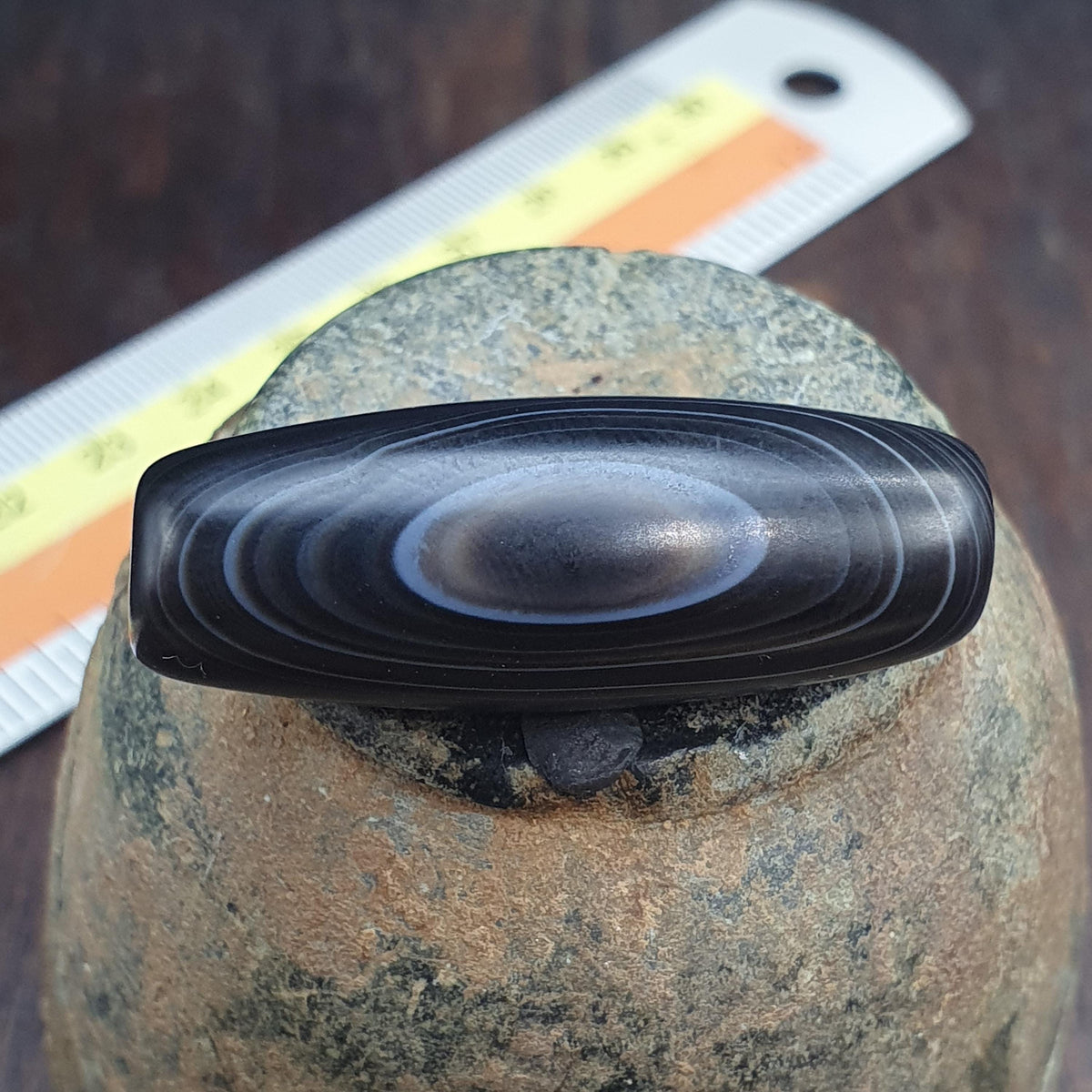 Natural Himalayan Tibetan Agate Bead 36mm Dragon Eye Pattern Banded Amulet Healing Stone Agate Beads for Meditation Malas