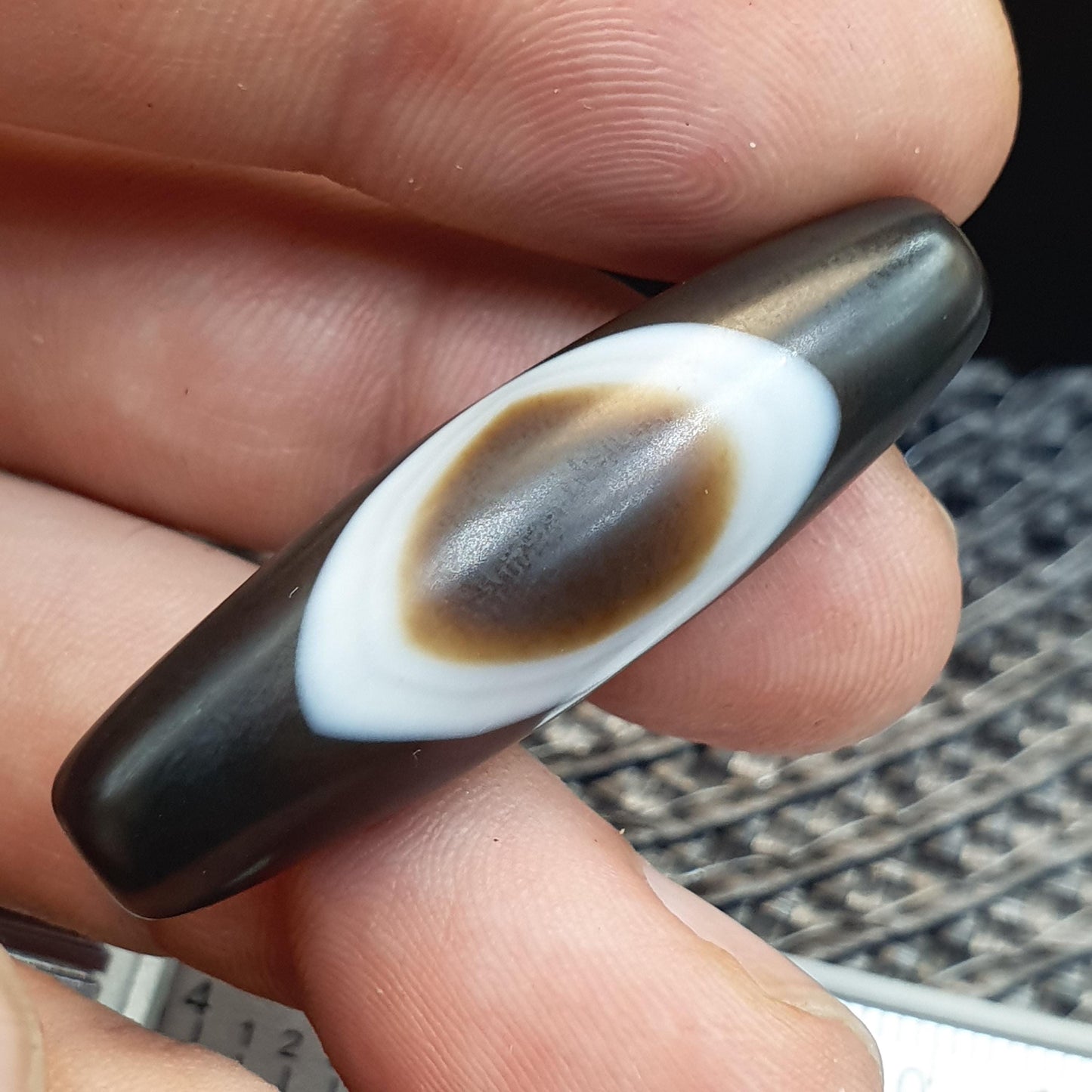 Natural Himalayan Tibetan Agate Bead Bull Eye Pattern Banded Amulet Healing Stone Agate Beads for Meditation Malas