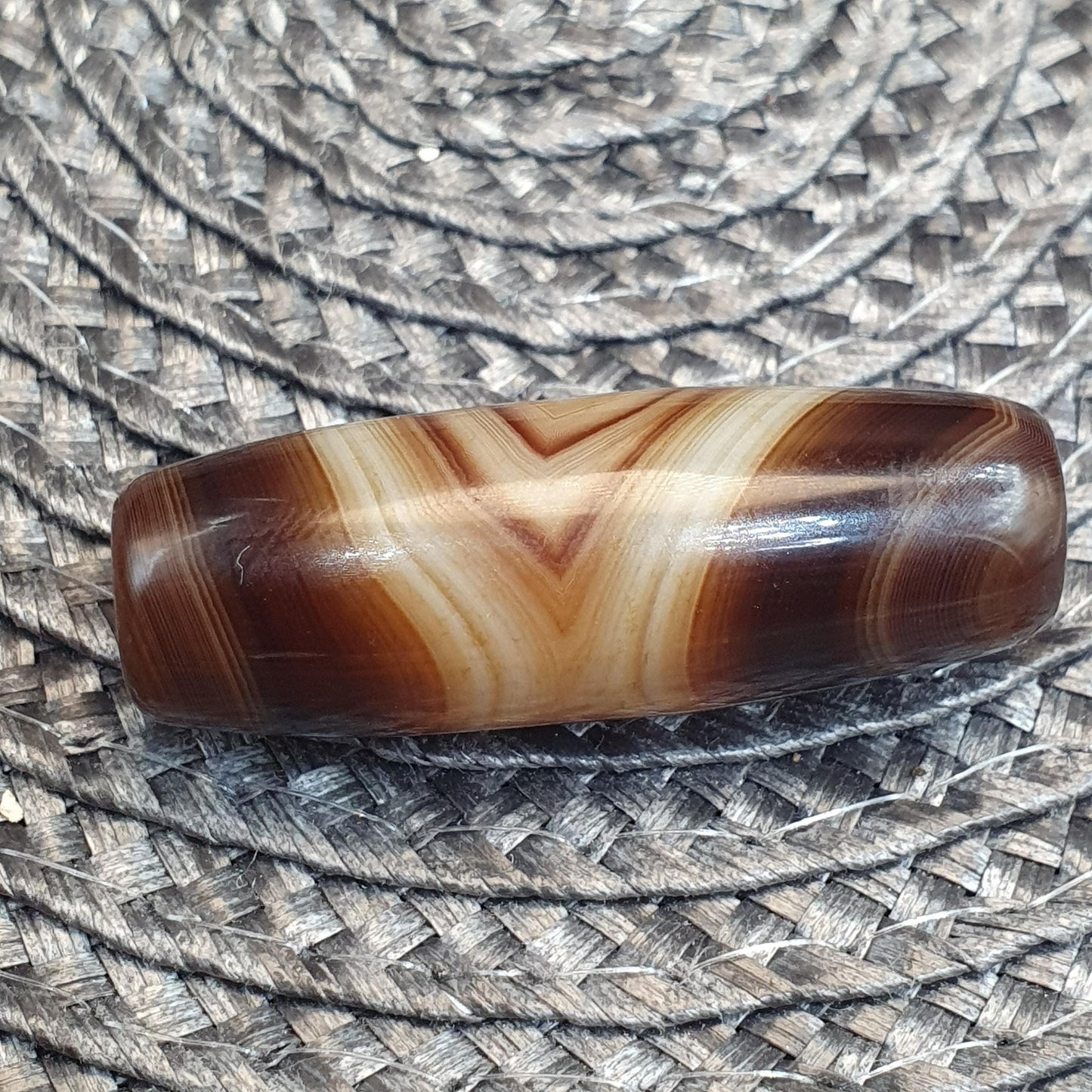 Natural Eye Himalayan Agate Bead 39mm Genuine Tibetan Bandit Agate Healing Stone Agate Beads for Meditation Malas, Protective Amulet