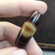 Natural Eye Himalayan Agate Bead 39.3mm Genuine Tibetan Bandit Agate Healing Stone Agate Beads for Meditation Malas, Protective Amulet