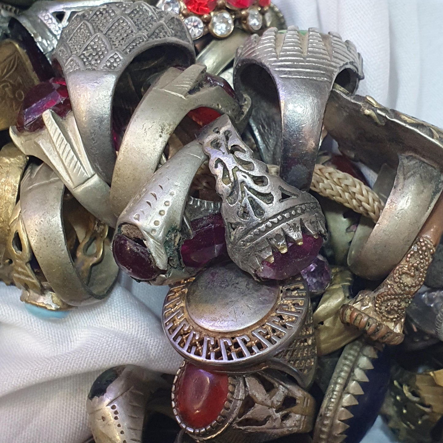 Lot Of 237 Vintage Brass Silver Mix Metals Rings Great Designs rings with agate, Glass and Resin center Stones