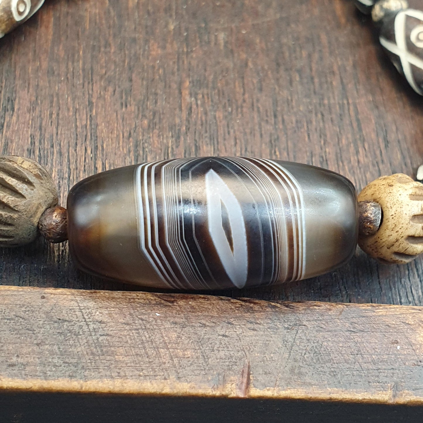 Old Himalayan Tibetan Banded Agate Bracelet Carved Bone Eye Beads Amulet
