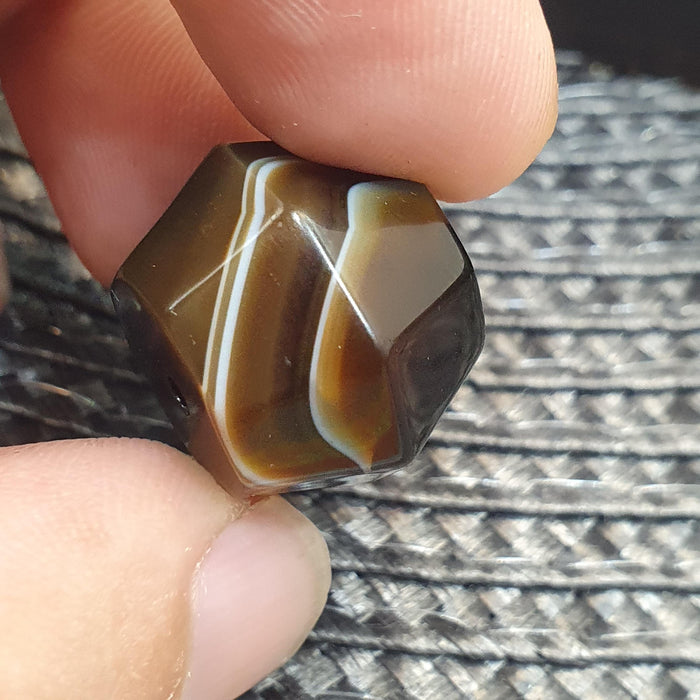 Antique Brown with white Stripes banded Agate Bead 19.9mm Yemeni Suliemani Agate Amulet