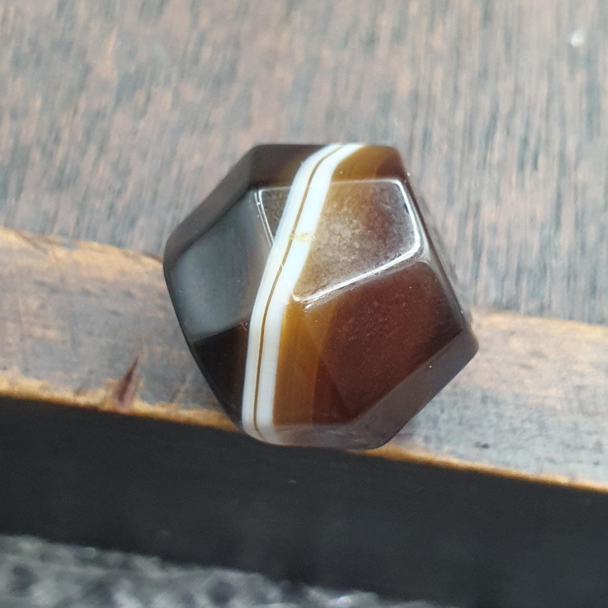 Antique banded Agate Bead 19mm Yemeni Suliemani Agate Brown Black with white stripes Amulet