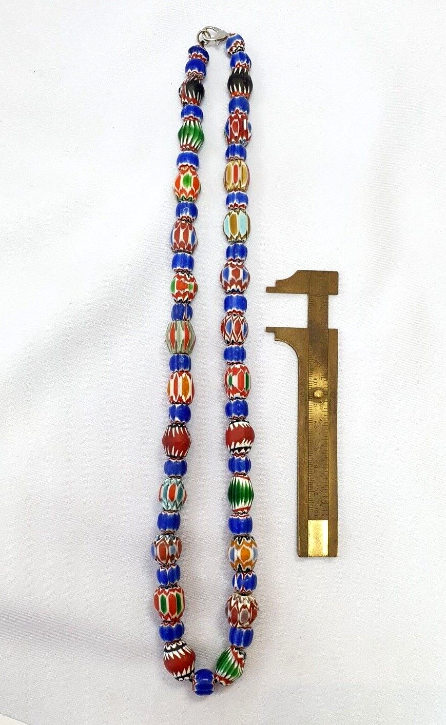 Atemberaubende Vintage venezianische Handelskette mit alten afrikanischen...