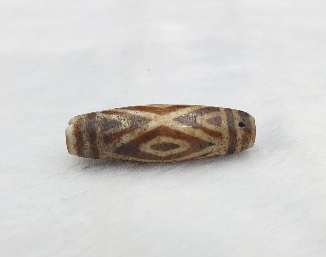 South Asian Burmese Antiques Trade Pumtek petrified Wood Beads Late 19 C. 31mm