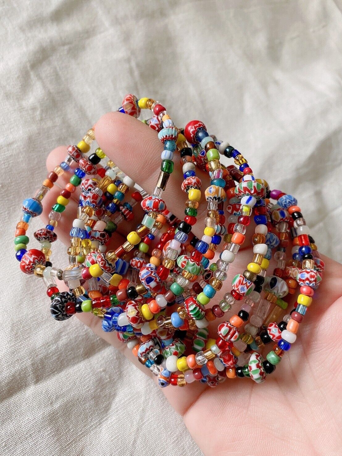 Großhandel Regenbogen-Samenperlenarmband, minimalistisches Perlenarmband 10 Stück